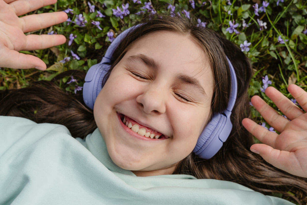  Mit Kopfhörer kann man Musik so richtig schön laut aufdrehen. Gut für das Gehör ist das allerdings nichts.